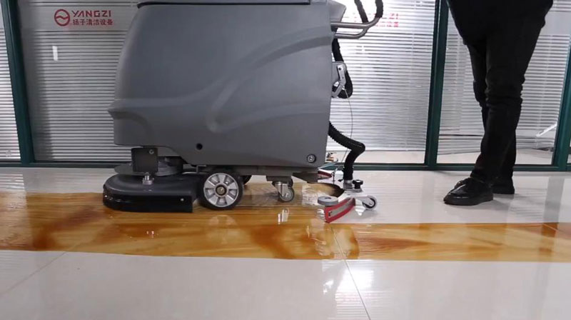 工業清潔機：維護和保養您的地板
