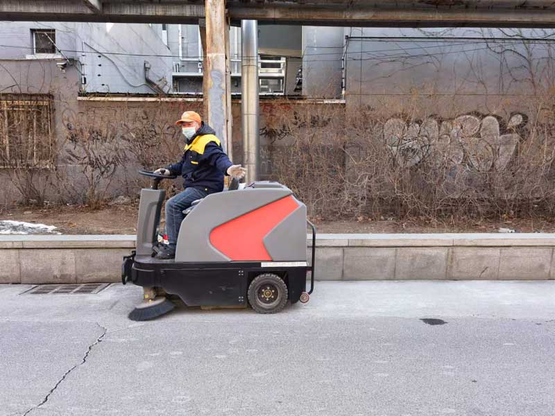 北京798藝術(shù)區(qū)使用揚(yáng)子掃地機(jī)后,持續(xù)采購(gòu)! 北京798藝術(shù)區(qū)使用揚(yáng)子掃地機(jī)后,持續(xù)采購(gòu)!