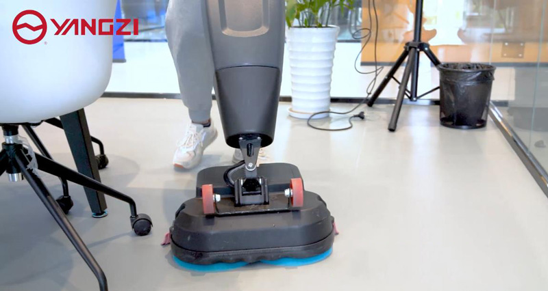 工業(yè)掃地機和洗地機:選擇合適的設備 工業(yè)掃地機和洗地機:選擇合適的設備