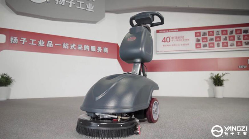 客戶如何才能選擇真正優(yōu)質的洗地機產品 客戶如何才能選擇真正優(yōu)質的洗地機產品