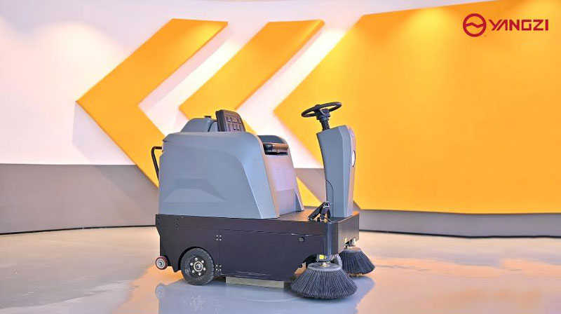 駕駛式掃地機使用規(guī)范 駕駛式掃地機使用規(guī)范