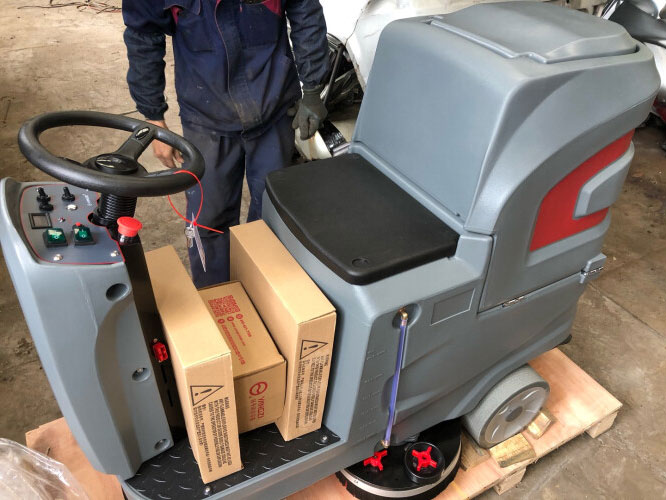 地下車庫(kù)使用揚(yáng)子洗地機(jī)的好處