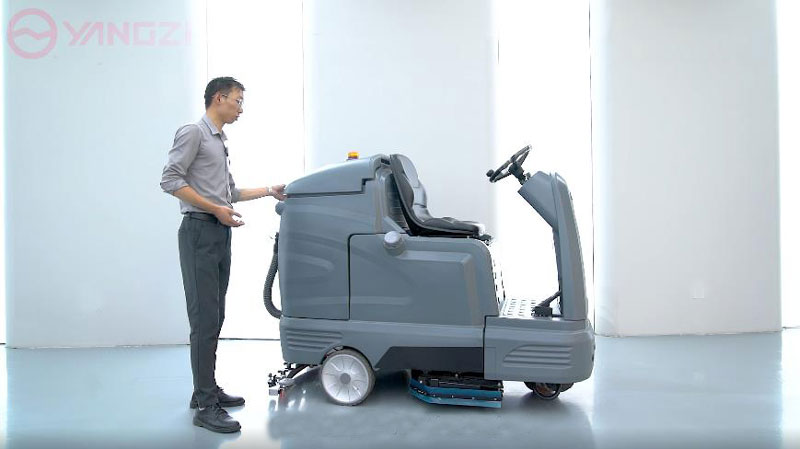 ?大型駕駛式洗地機怎么選購 ?大型駕駛式洗地機怎么選購