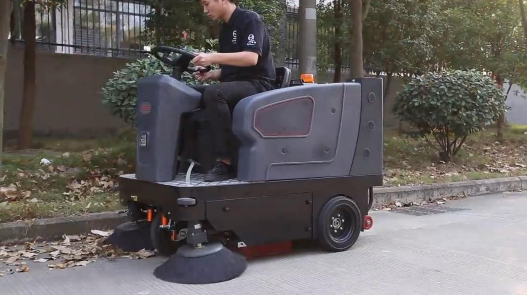 為倉庫使用哪種類型的揚子掃地機 為倉庫使用哪種類型的揚子掃地機