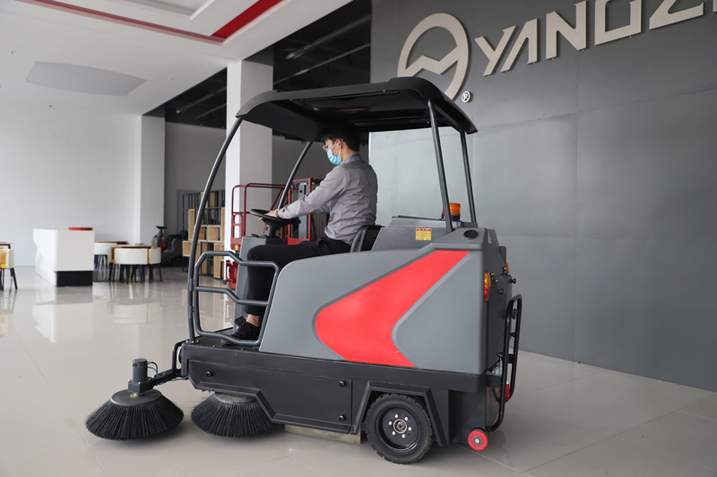 為什么您的倉庫需要地板清潔機(jī) 為什么您的倉庫需要地板清潔機(jī)