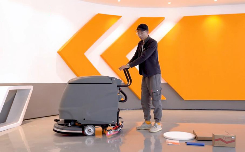 洗地機維護指南:延長機器的使用壽命 洗地機維護指南:延長機器的使用壽命